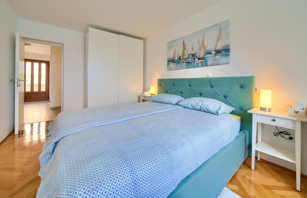 Apartment Frane Baška Екстериор снимка